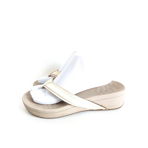 Vionic Woman Cream Tide ll Size 8 Thong Sandals Flip Flops Beach Comfort Support - Picture 3 of 9